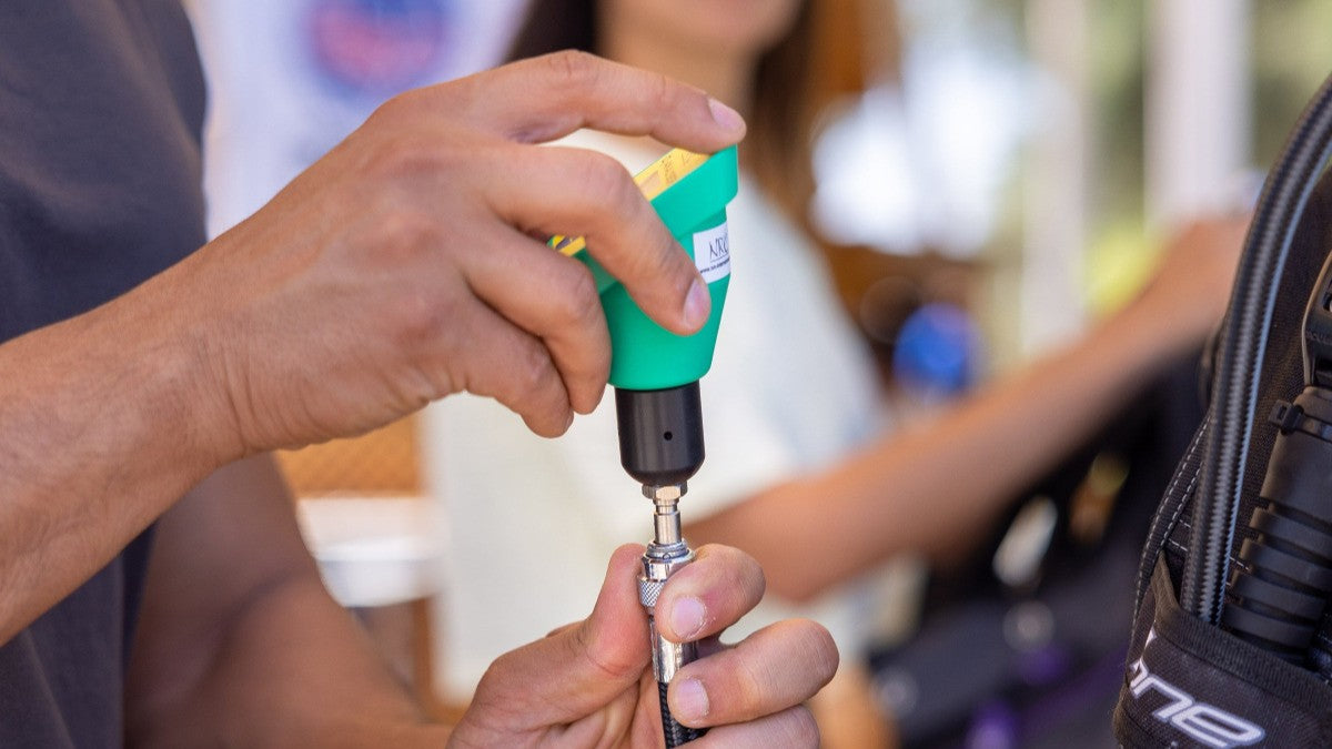 Helium Analyzer vs Oxygen Analyzer: What's the Difference?